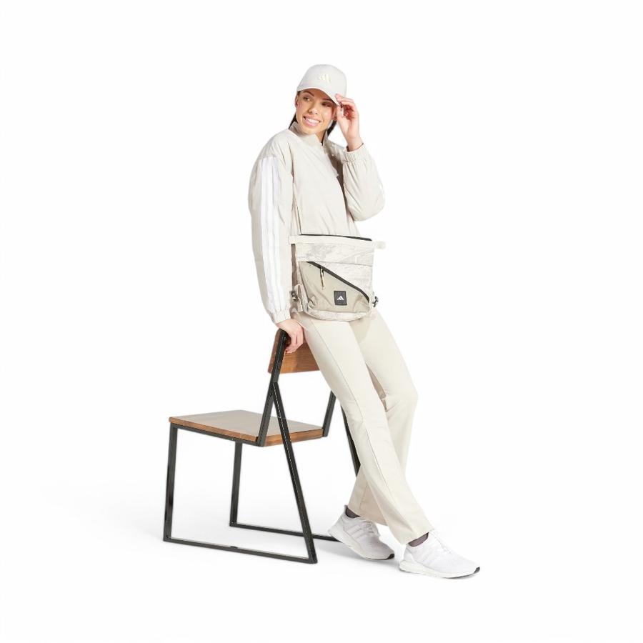 Chaqueta Mujer Adidas Bómber Corta Térmica Essentials Beige