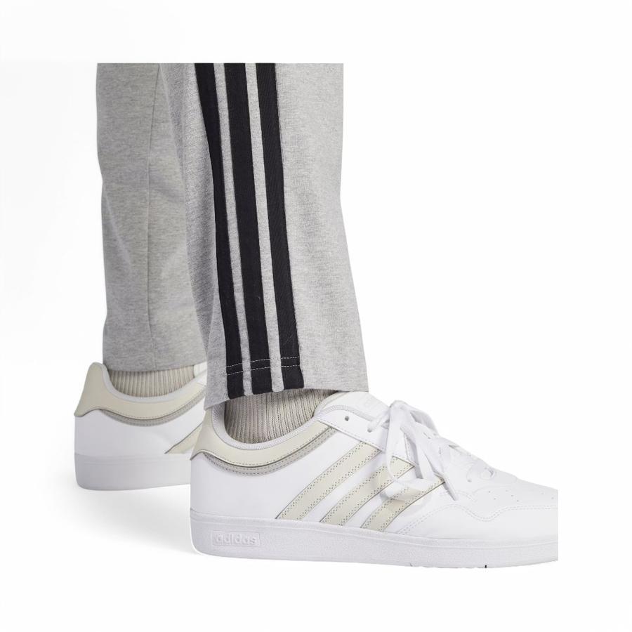 Pantalón Deportivo Hombre Adidas Essentials 3 Tiras Gris