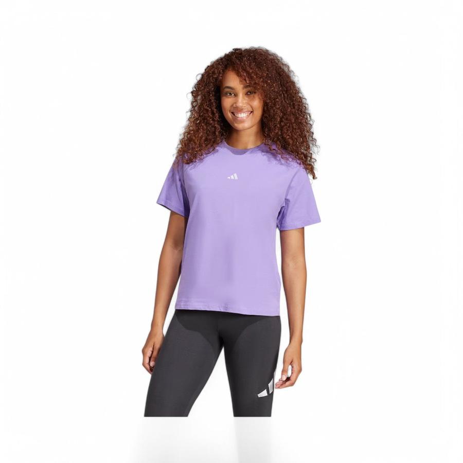 Polera Mujer Adidas Essentials Logo Pequeño Morado