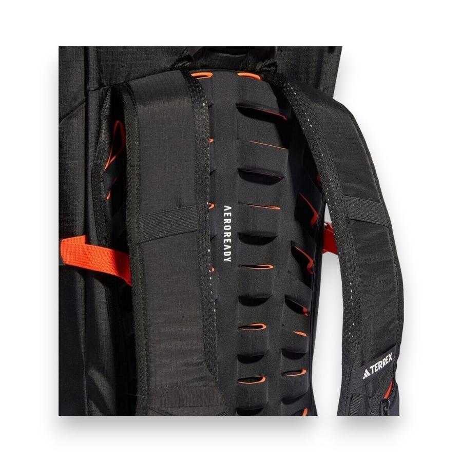 Mochila Montañismo Adidas Terrex Rain.Rdy 31.5 Litros Negro