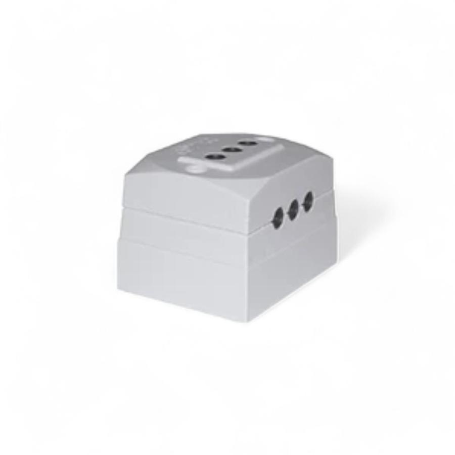 Enchufe Hembra Triple MEC Sobrepuesto 10A 250V