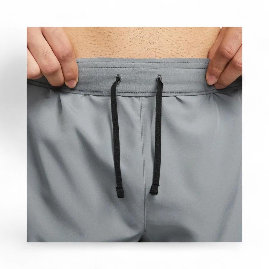Short Running Hombre Nike Challenger Gris
