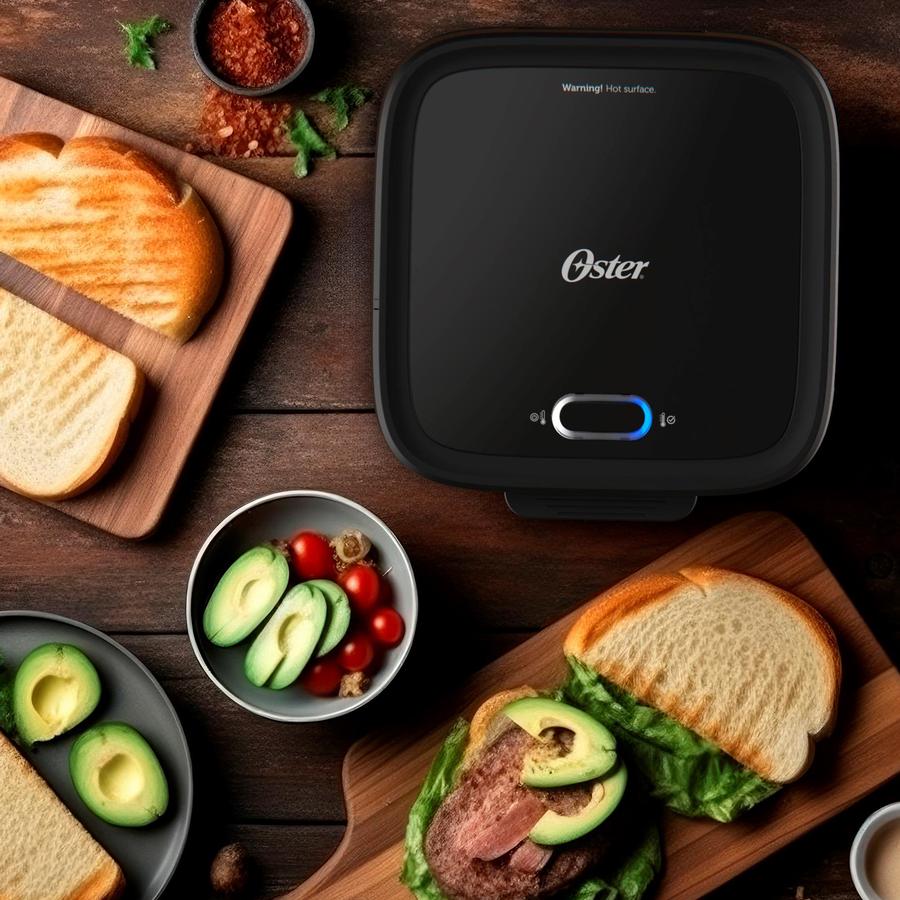 Sandwichera Platos Hondos Oster S400 Negro